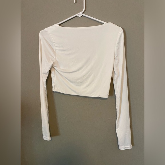 Pretty little thing crop top - Picture 2 of 3